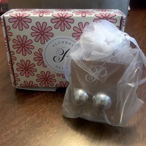 *New in package* Plunder Tyricia Stud Earrings